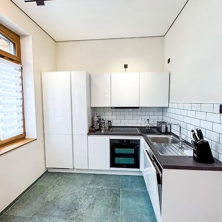 Oak Luxus - 4-8 Personen - Innenstadt - Parkplatz - 50kw Dc شقة *
