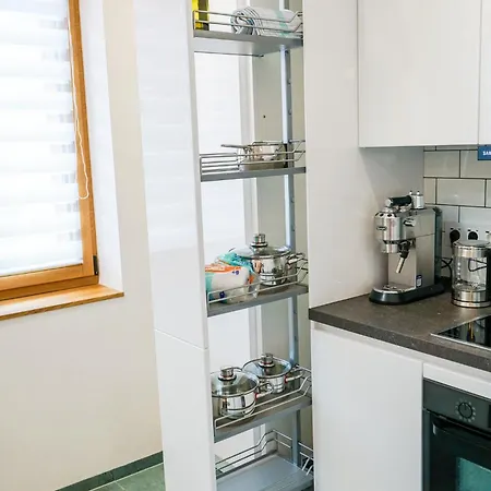 Oak Luxus - 4-8 Personen - Innenstadt - Parkplatz - 50kw Dc شقة