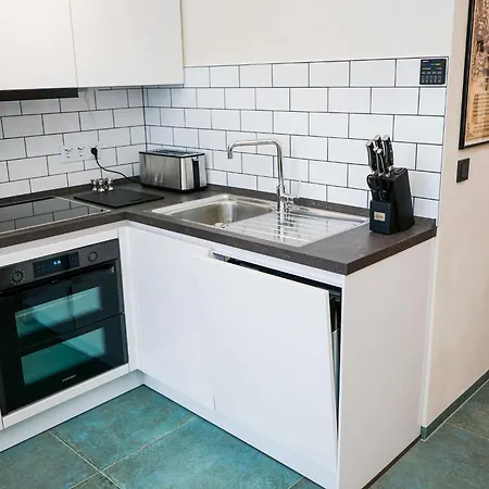 شقة Oak Luxus - 4-8 Personen - Innenstadt - Parkplatz - 50kw Dc
