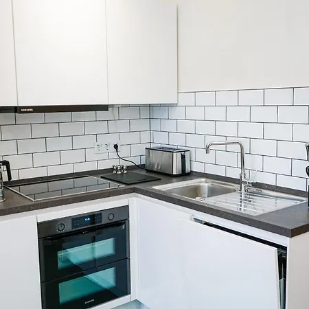 Oak Luxus - 4-8 Personen - Innenstadt - Parkplatz - 50kw Dc شقة