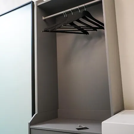 Oak Luxus - 4-8 Personen - Innenstadt - Parkplatz - 50kw Dc شقة *